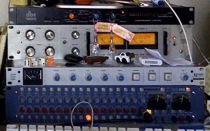 Файл:Comps & Summing for DAW.jpg