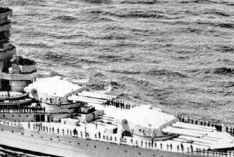 Файл:Dunkerque-1-main guns.jpg