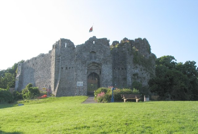 Файл:Oystermouth Castle.jpg
