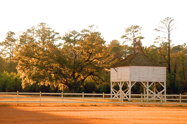 Файл:MansfieldWinnowingBarn03.jpg