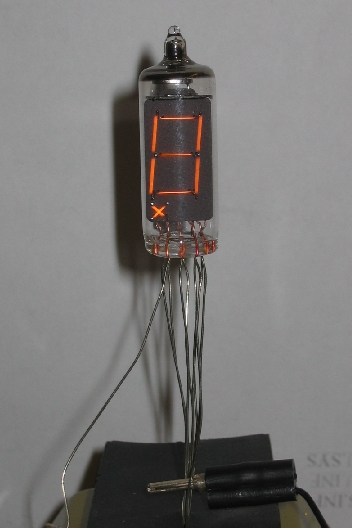 Файл:Incandescent light seven-segment display prPNr°17.jpg