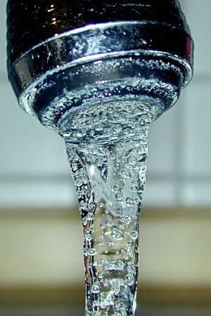 Файл:Drinking water.jpg