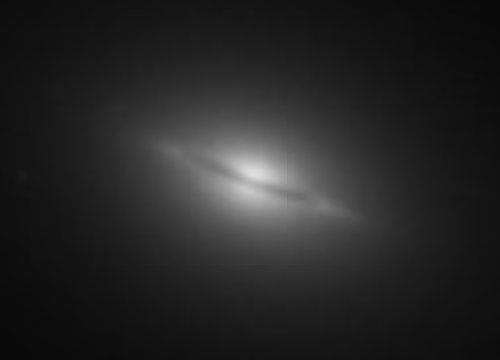 Файл:NGC1270 - HST 814.png