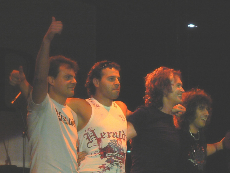 Файл:Glenn-Hughes-BTR.jpg