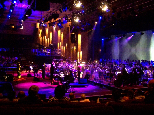 Файл:Globus Wembley.jpg