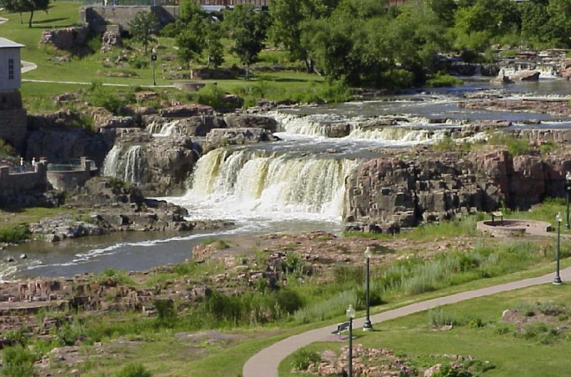 Файл:Sioux Falls-waterfall.jpeg