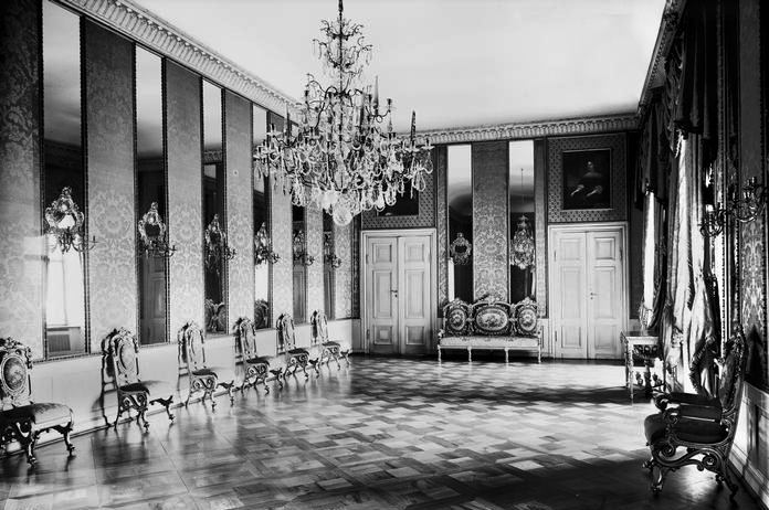 Файл:Spiegelsaal.jpg