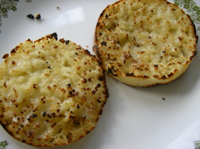 Файл:Flickr jspatchwork 146937175--Making English muffins 05.jpg