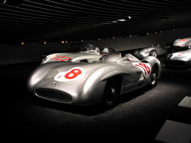Файл:MHV MB W196 Silberpfeil Streamline 1955.jpg