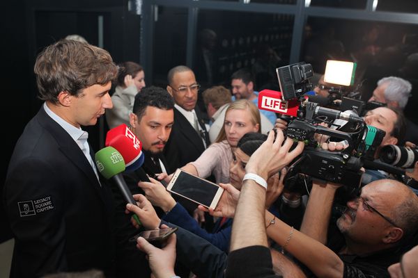 Файл:World Chess Championship 2016 Game 3 - 1.jpg