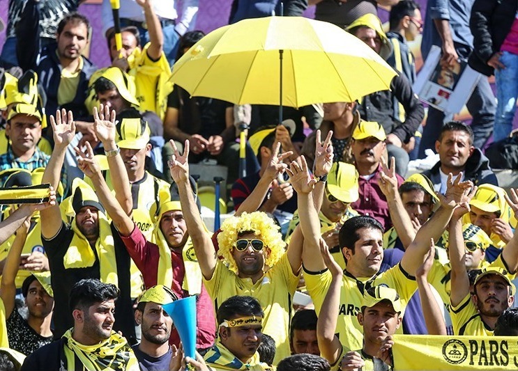 Файл:F.C. Pars Jonoubi fans 1.jpg