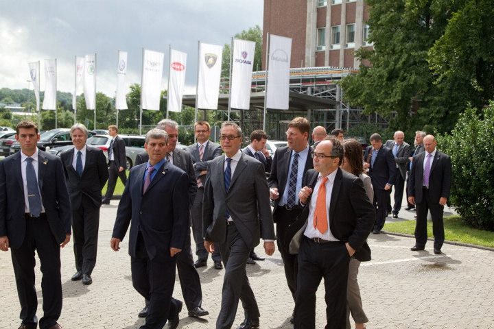 Файл:Meeting with German officials.jpg