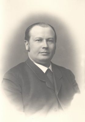 Файл:Max Runge.jpg