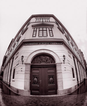 Файл:Central European University Front.jpg