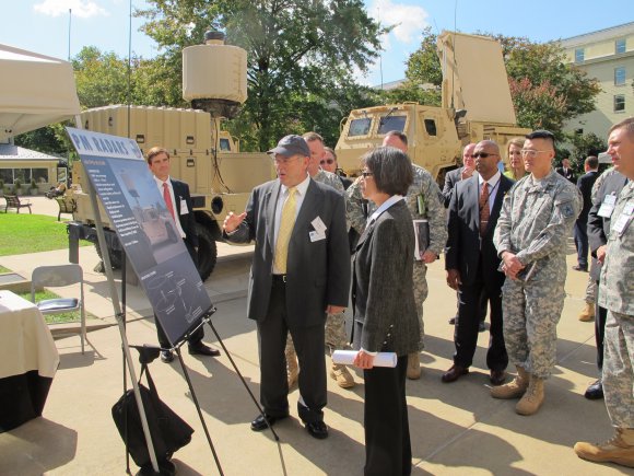 Файл:Q-53 truck-mounted mobile CTA radar system.jpg