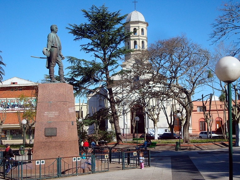Файл:Plaza de Pando.jpg