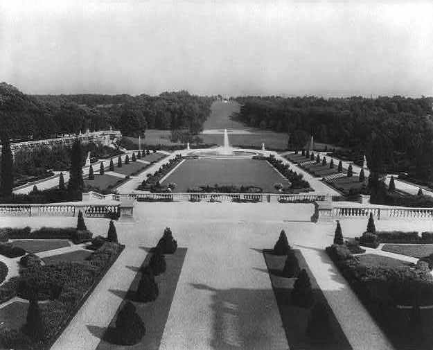 Файл:WhitemarshHallGardens.jpg