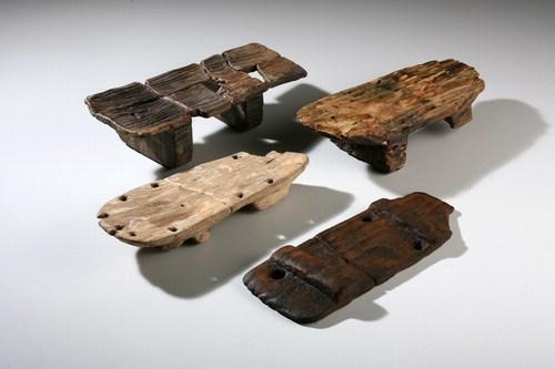 Файл:Korean Clogs Baekje relics.jpg