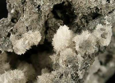 Файл:Strontianite-283290.jpg