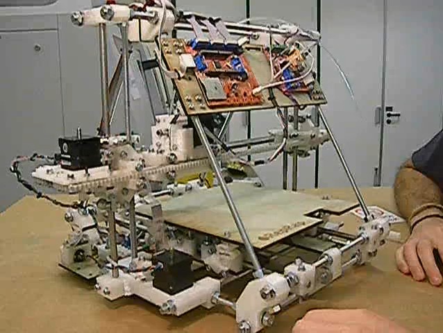 Файл:RepRap 'Mendel'.jpg