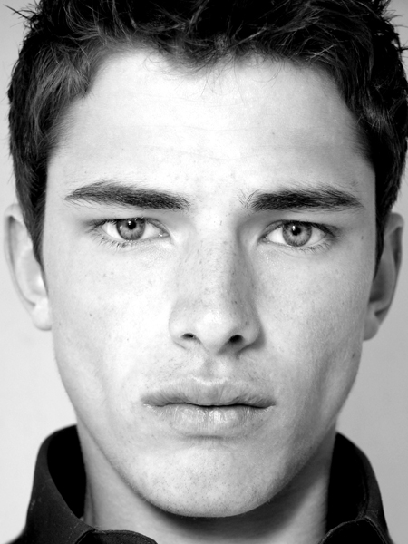 Файл:Sean O'Pry.jpg