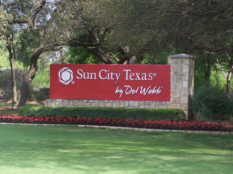 Файл:Sun City Entry.jpg