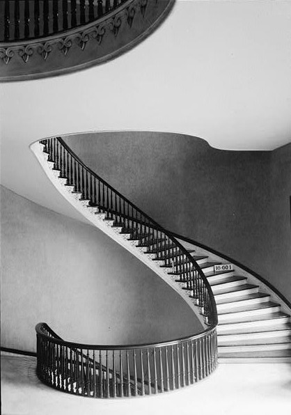 Файл:Alabama-State-Capitol-spiral-staircase.jpg