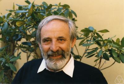 Файл:Raoul Bott 1986.jpeg