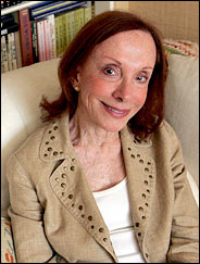 Файл:Rona Jaffe.jpg