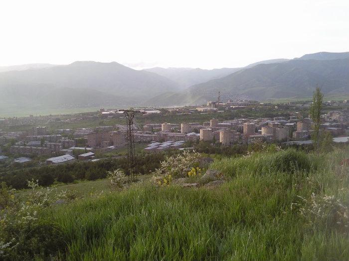 Файл:Charentsavan town2.jpg
