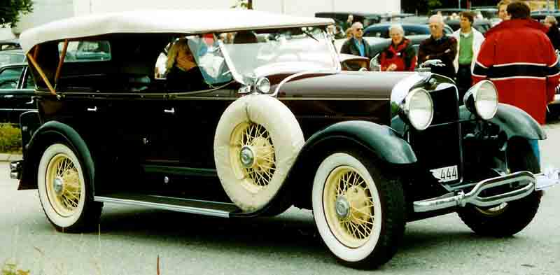 Файл:Lincoln Model L Sport Touring 1929.jpg