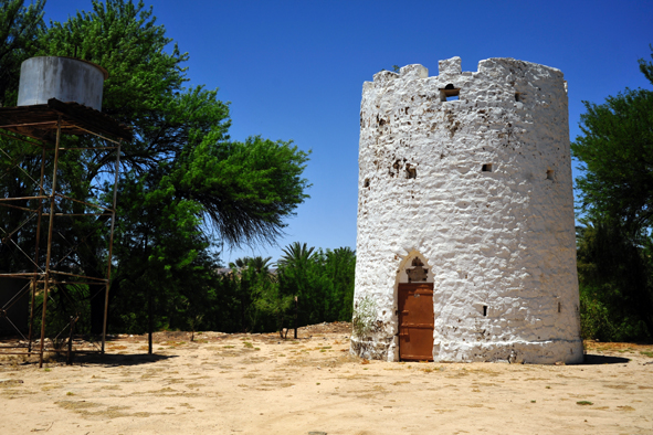 Файл:Pulverturm otjimbingwe namibia 2012.jpg