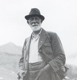 Генрих фон Хандель-Маццетти в Альпах. Фотография 1938 года