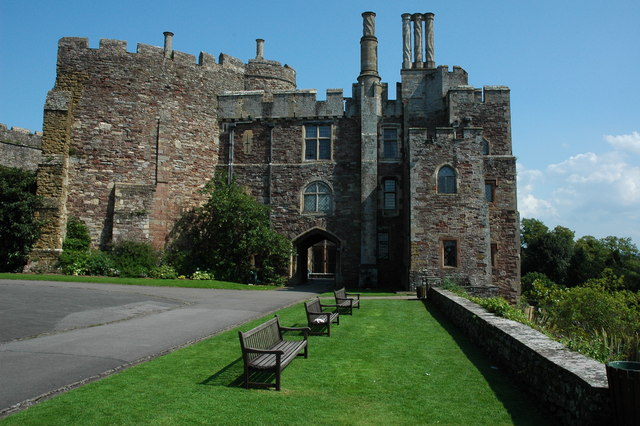 Файл:Berkeley Castle - geograph.org.uk - 1440412.jpg