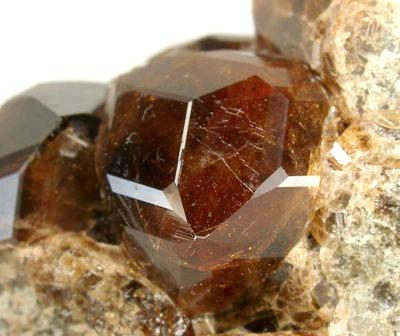 Файл:Grossular-258306.jpg