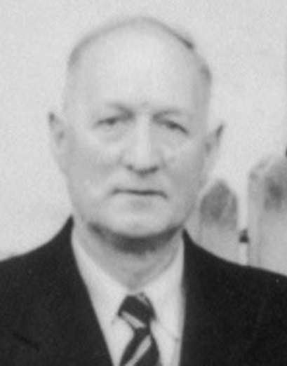 Файл:Tom Curry.jpg
