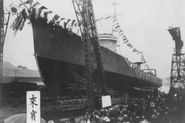 Файл:IJN DD Kuroshio 1938 launching.jpg