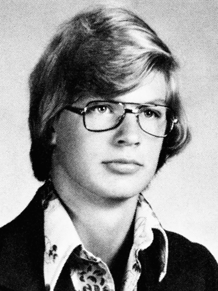 Файл:Jeffrey Dahmer HS Yearbook.jpg