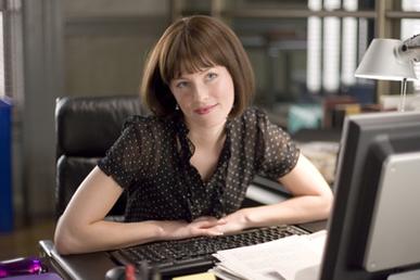 Файл:Elizabeth Banks as Betty Brant.jpg