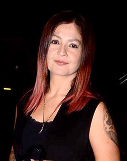 Файл:Pooja Bhatt at completion bash of Paltan.jpg