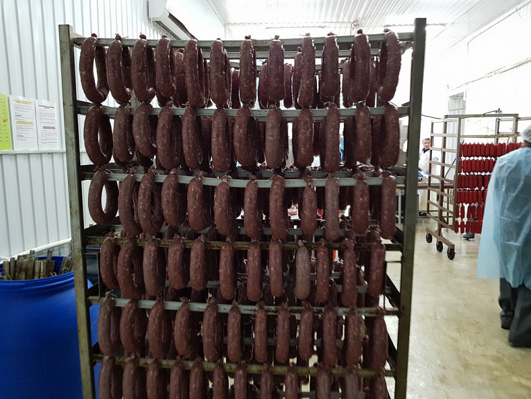 Файл:Smoked sausage.jpg