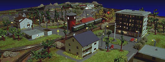 Файл:Z scale miniature railroad.jpg