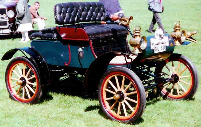 Файл:Oldsmobile Curved Dash Runabout 1904 2.jpg