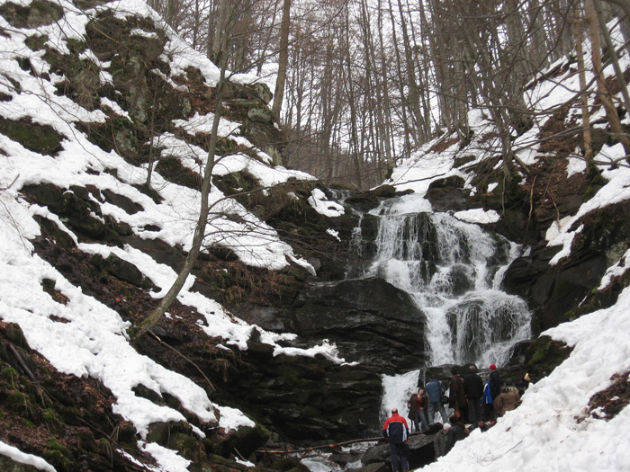 Файл:Shipot Waterfalls.jpg