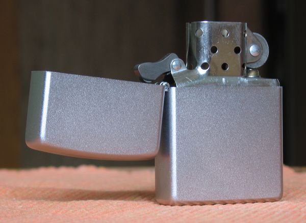 Файл:Satin chrome zippo.jpg