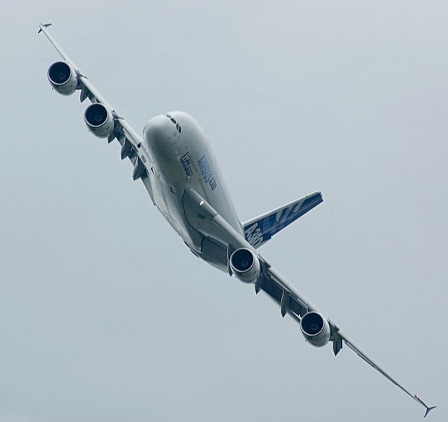 Файл:A380 Flyby ILA2006.jpg