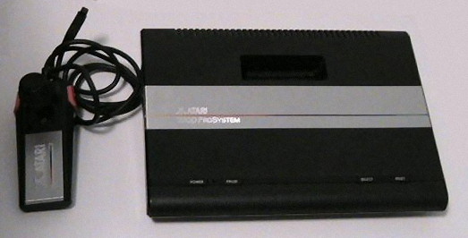 Файл:Atari 7800 pro system.jpg
