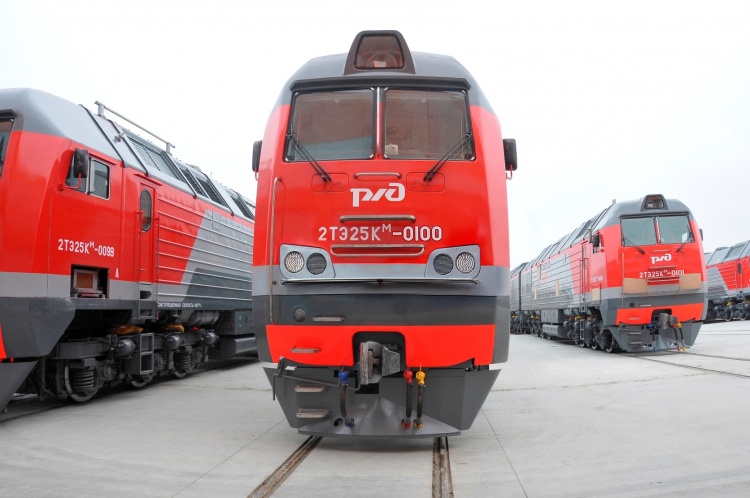Файл:2TE25KM-0100 front.jpg