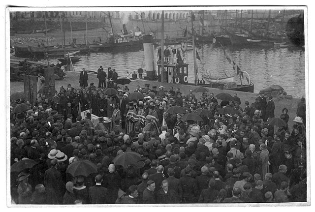 Файл:1912. Provodi v Arhangelske.jpg