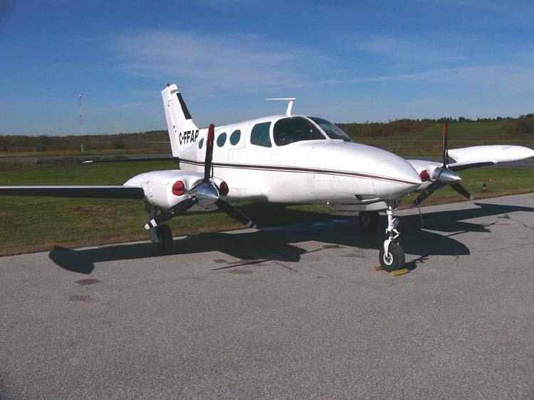 Файл:Cessna402C-FFAP02.jpg